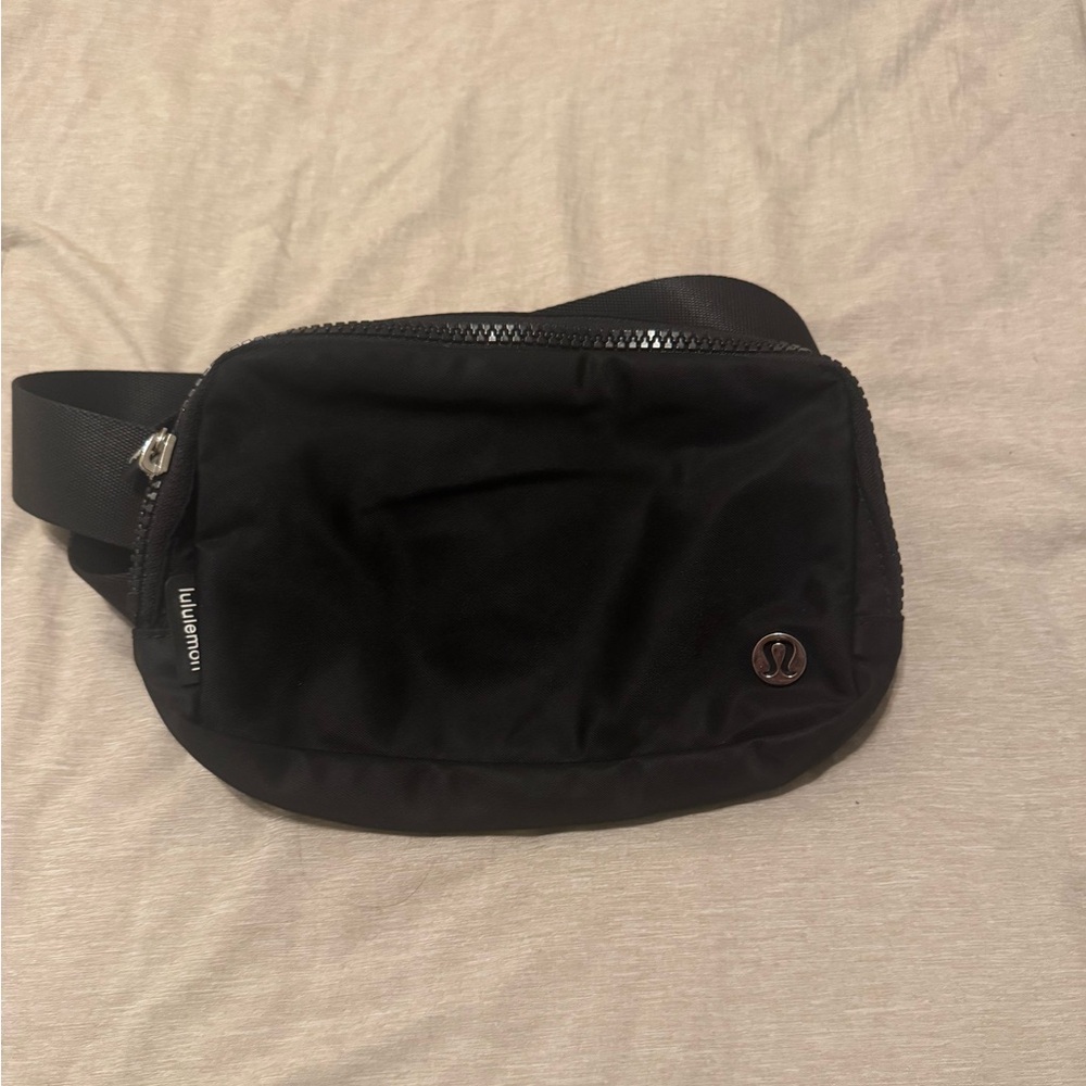 Black Lululemon Belt Bag